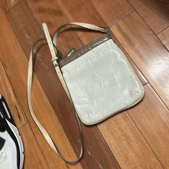 Guess bag for ladies 👛 - Picture 4 of 4